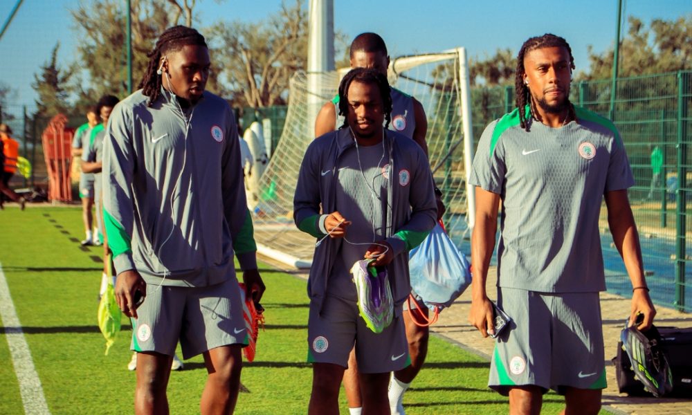 Alex Iwobi Clarifies Viral Hotel Video: Super Eagles Star Addresses Fan Misconceptions