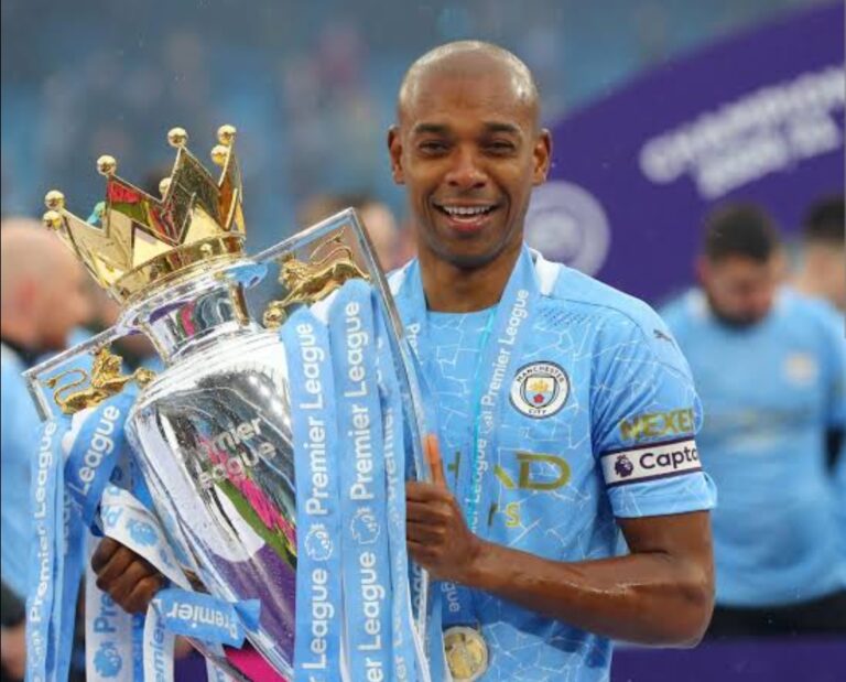 Fernandinho Announces Retirement After 23-Year Football Career Including Man City Captaincy