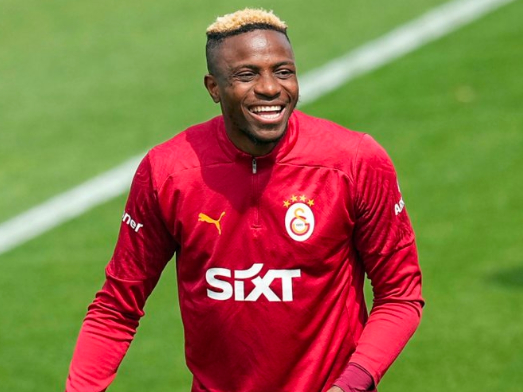 Osimhen Transfer Saga: Galatasaray Open to Sale; Yakubu Aiyegbeni Slams Super Eagles Over-reliance