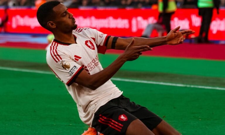 Liverpool Returns to Winning Ways: Isak Scores First EPL Goal in Victory Over West Ham