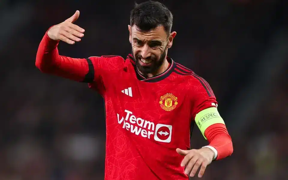 Man Utd: Evra, Parker Question Bruno Fernandes' On-Field Discipline