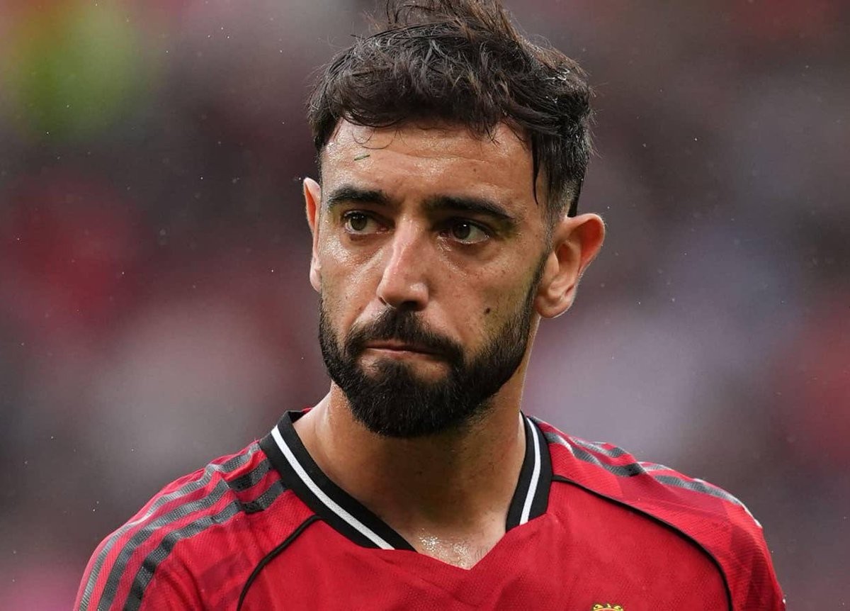 Bruno Fernandes Wins Premier League Player of the Season Award