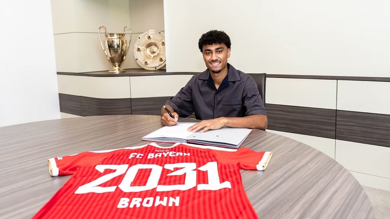 Bayern Munich Secure £55m Deal for Germany Left-Back Nathaniel Brown