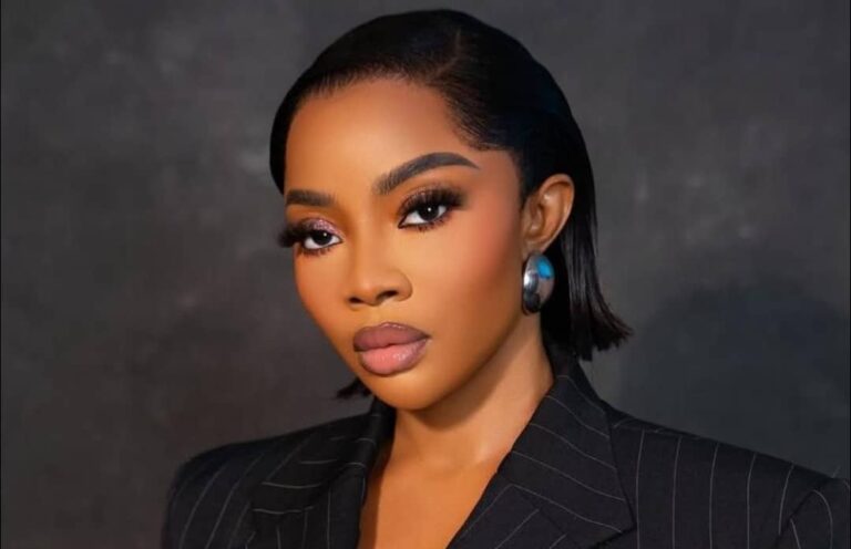 Toke Makinwa Warns Women: Avoid Dating Men Who Haven’t ‘Blown’ Financially