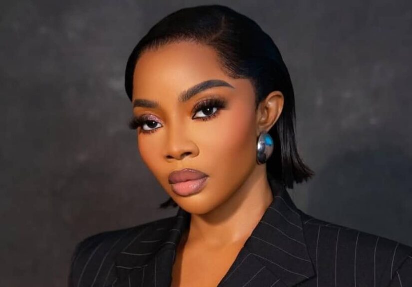 Toke Makinwa Warns Women: Avoid Dating Men Who Haven’t ‘Blown’ Financially