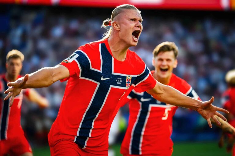Haaland's Double Sends Norway Past Brazil, England Edges Mexico for Quarter‑Final Clash