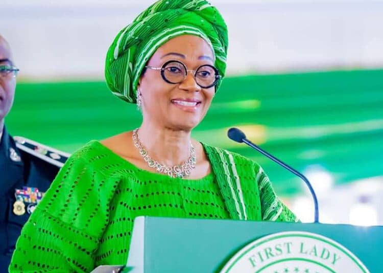 First Lady Remi Tinubu Urges Nigerian Youths to Embrace Contentment and Hard Work